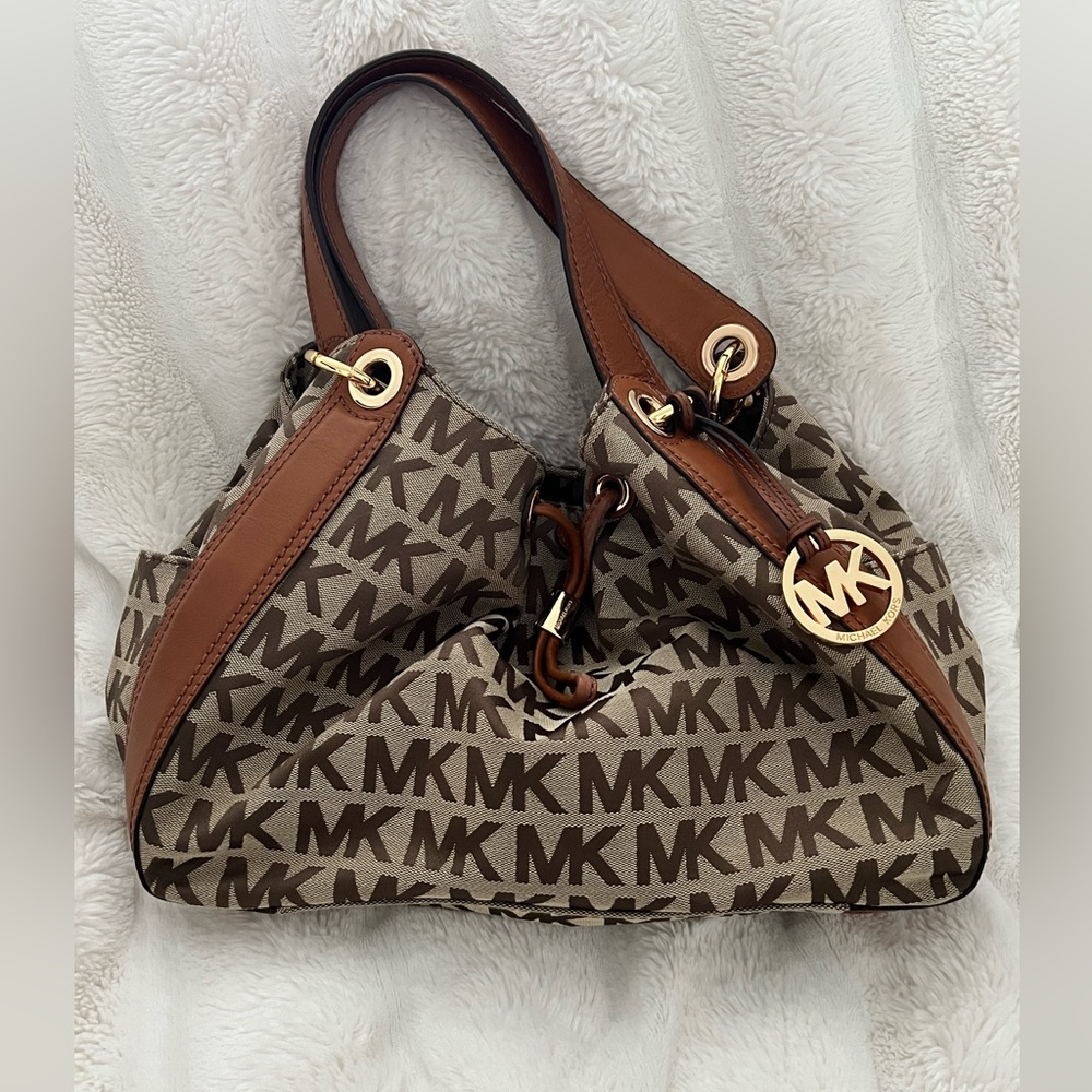 Michael Kors hobo purse